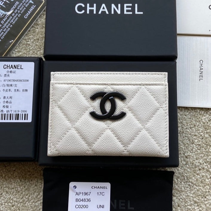 CC CARD HOLDER 11CM WHITE CAVIAR BLACK HARDWARE