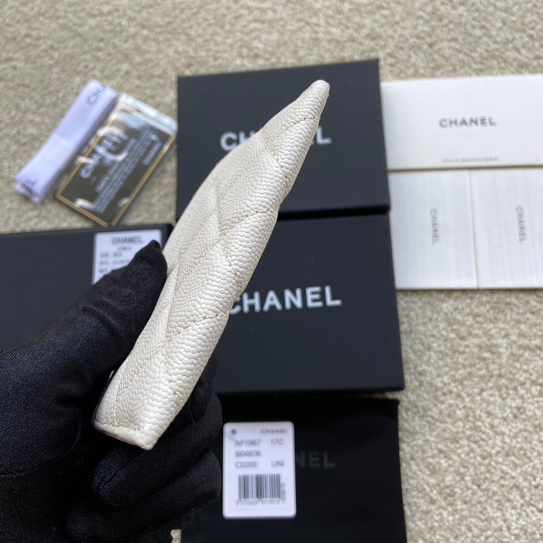 CC CARD HOLDER 11CM WHITE CAVIAR BLACK HARDWARE