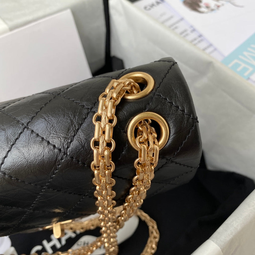 SAC À RABAT 20 EN CUIR DE VEAU NOIR CHAÎNE DORÉ