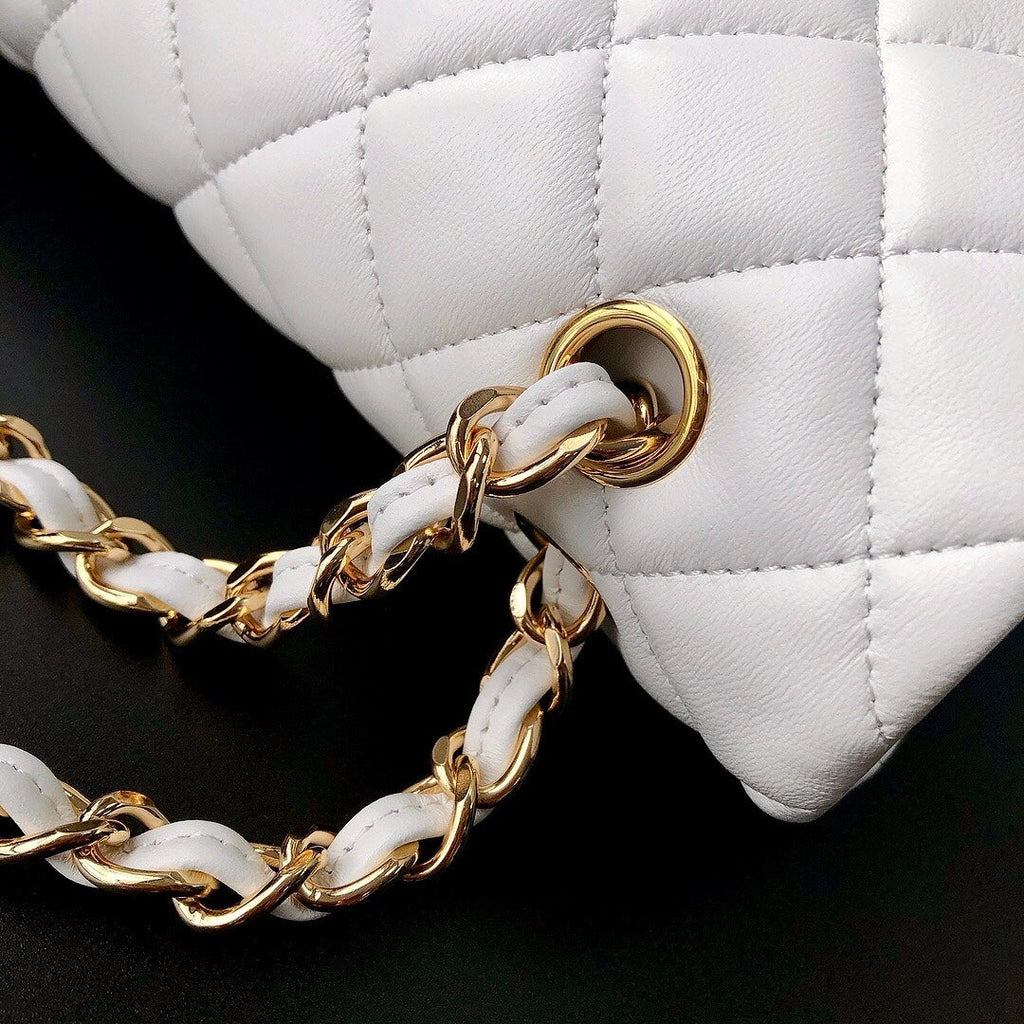 FLAP BAG JUMBO 30CM WHITE LAMBSKIN GOLD HARDWARE