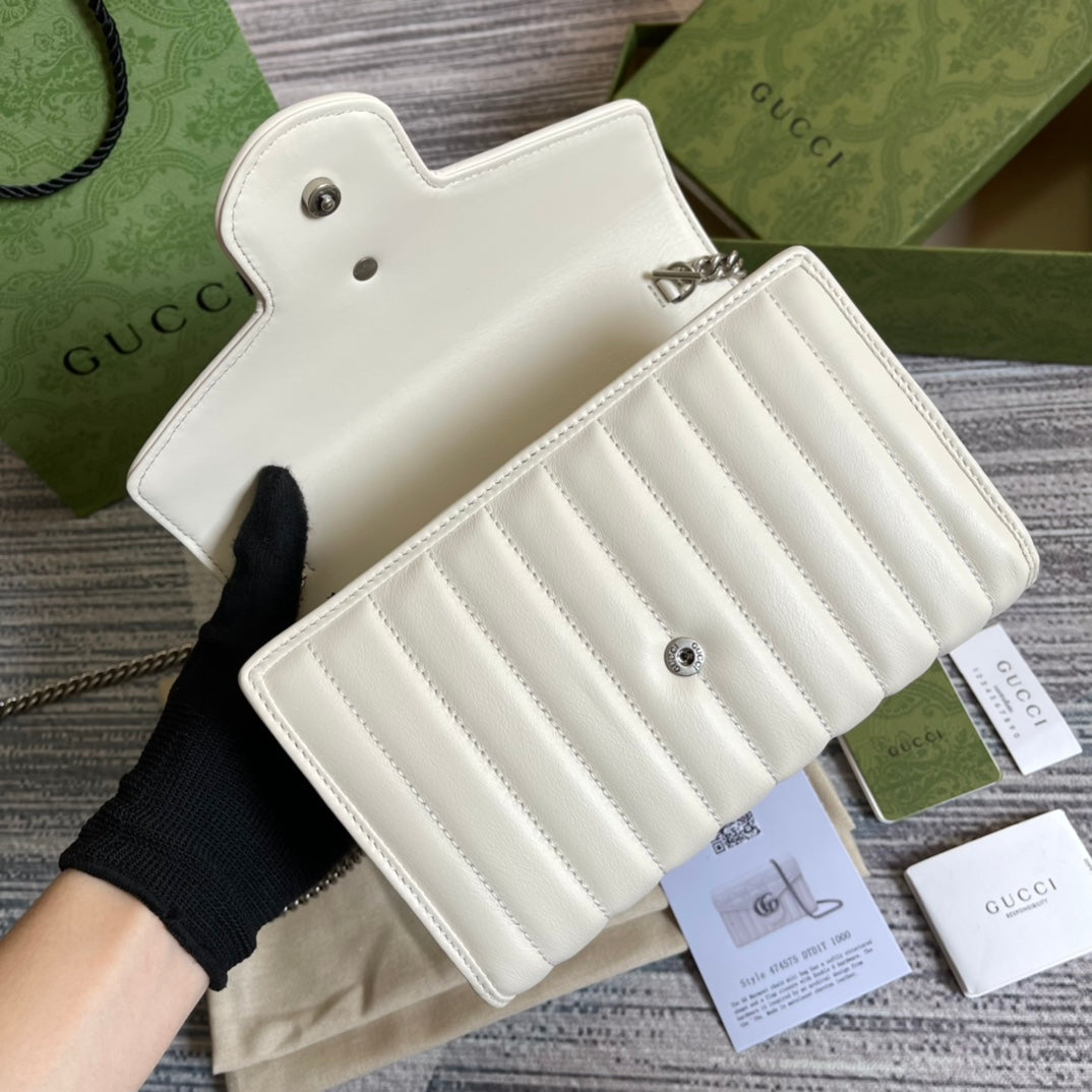 SAC À BANDOULIÈRE GG MARMONT MINI 20 EN CUIR DE VEAU BLANC