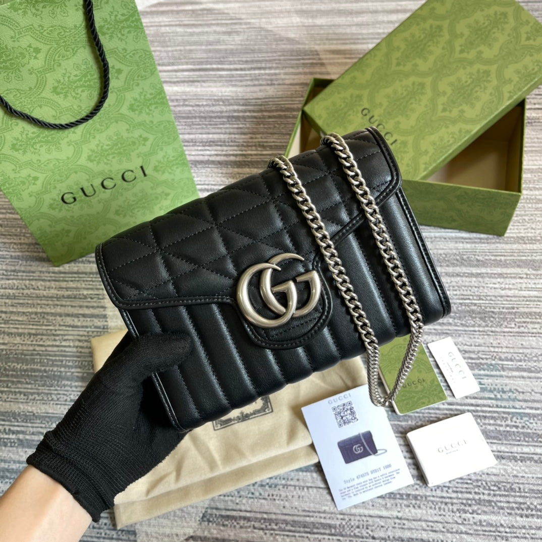 SAC À BANDOULIÈRE GG MARMONT MINI 20 EN CUIR DE VEAU NOIR