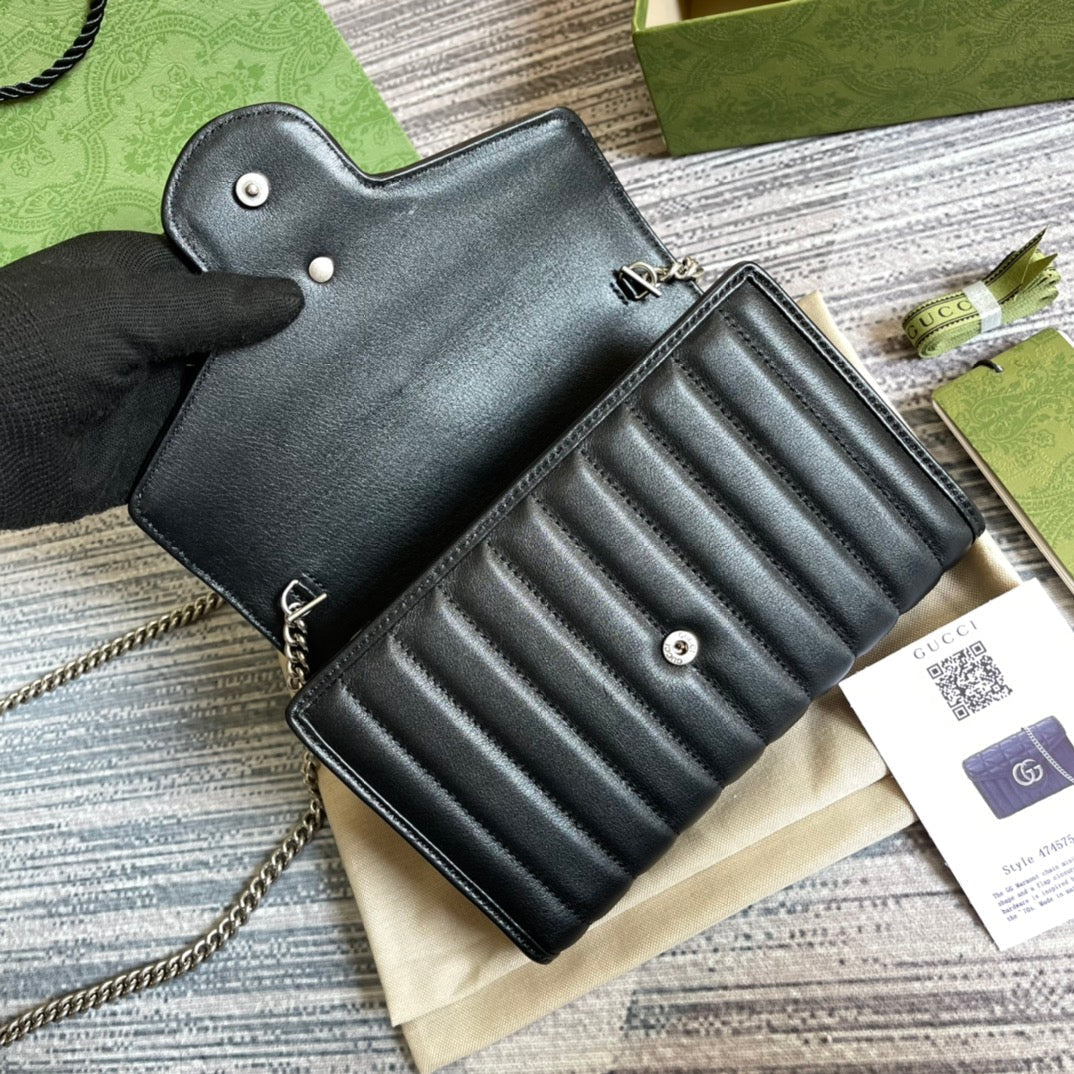 SAC À BANDOULIÈRE GG MARMONT MINI 20 EN CUIR DE VEAU NOIR