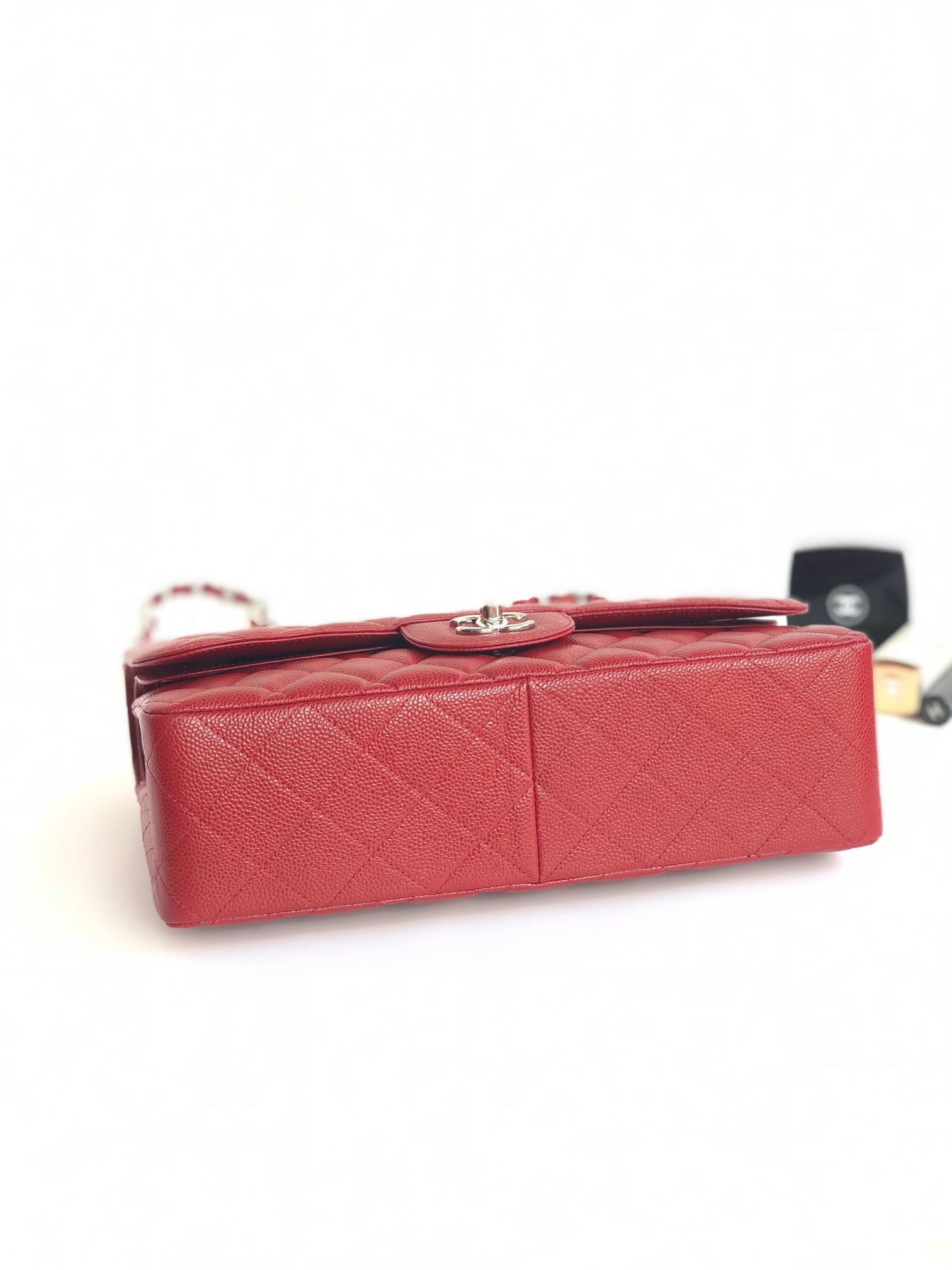SAC À RABAT JUMBO 30CM ROUGE CAVIAR QUINCAILLERIE ARGENTÉE