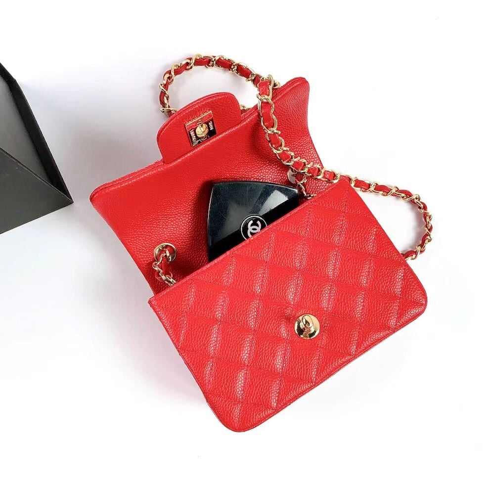 MINI SAC À RABAT CARRÉ 17 CM ROUGE CAVIAR QUINCAILLERIE OR