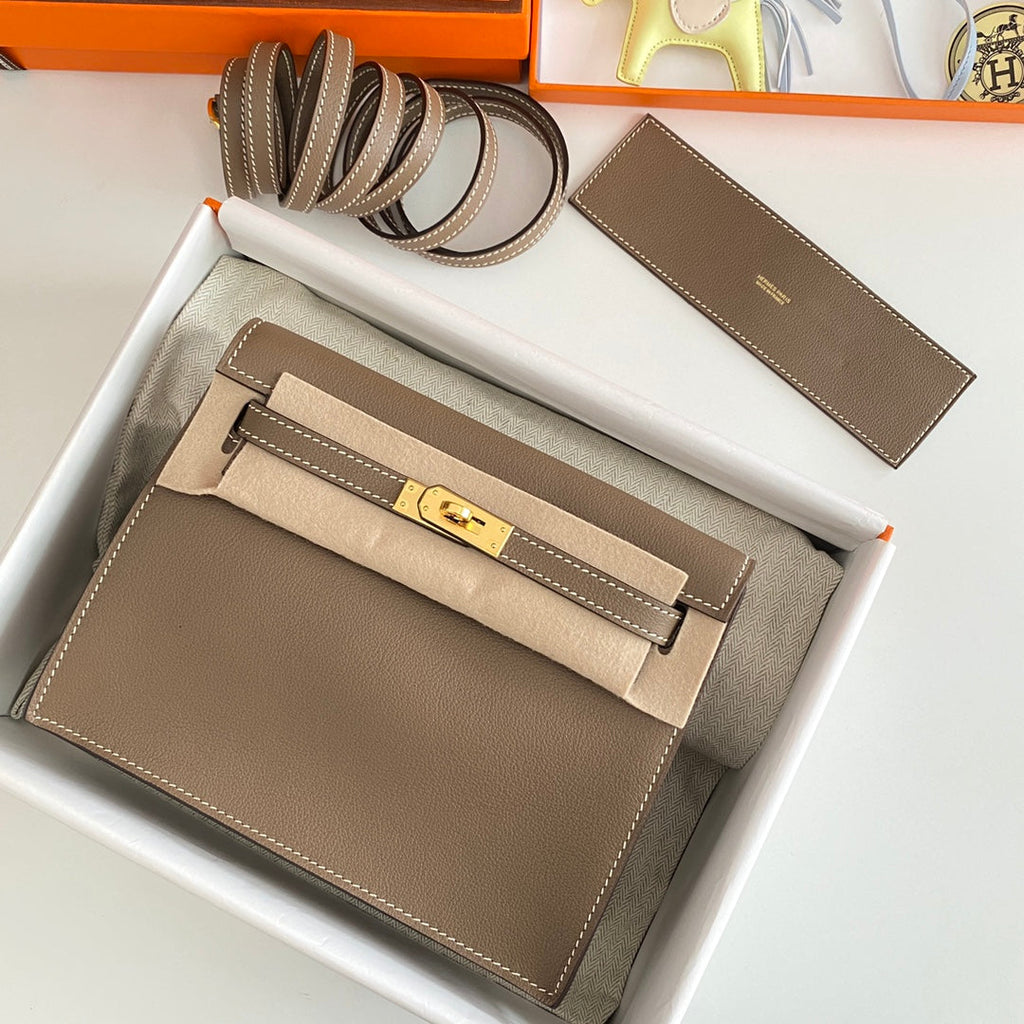 KELLY DANSE II 22CM DARK BROWN EVERCOLOR LEATHER GHW
