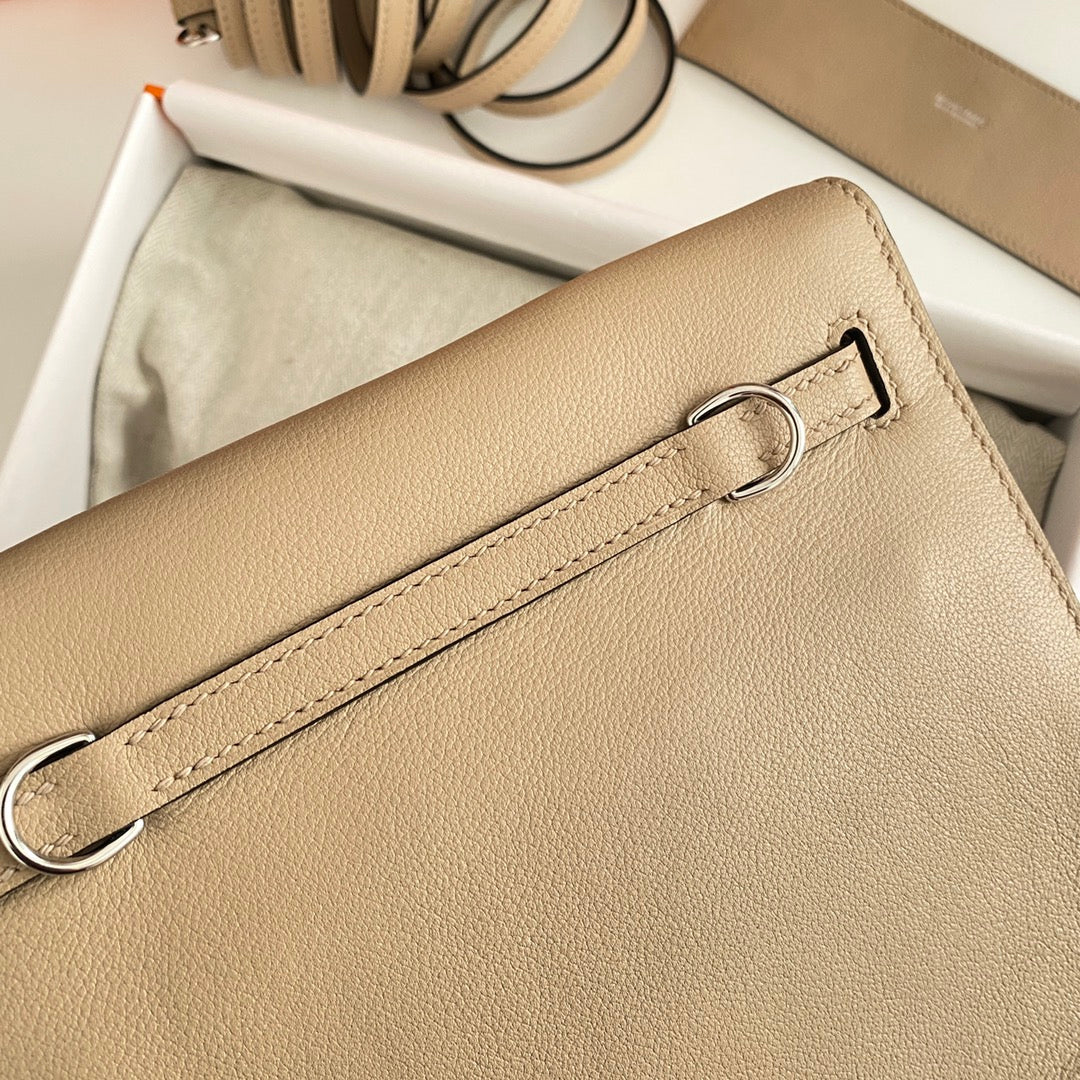 KELLY DANSE II 22CM BEIGE EVERCOLOR CUIR SHW