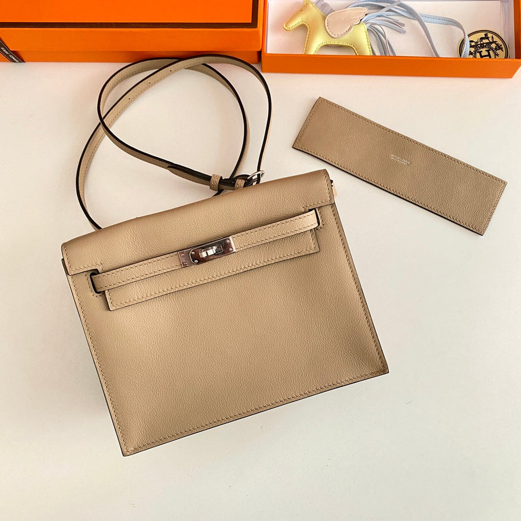 KELLY DANSE II 22CM BEIGE EVERCOLOR CUIR SHW