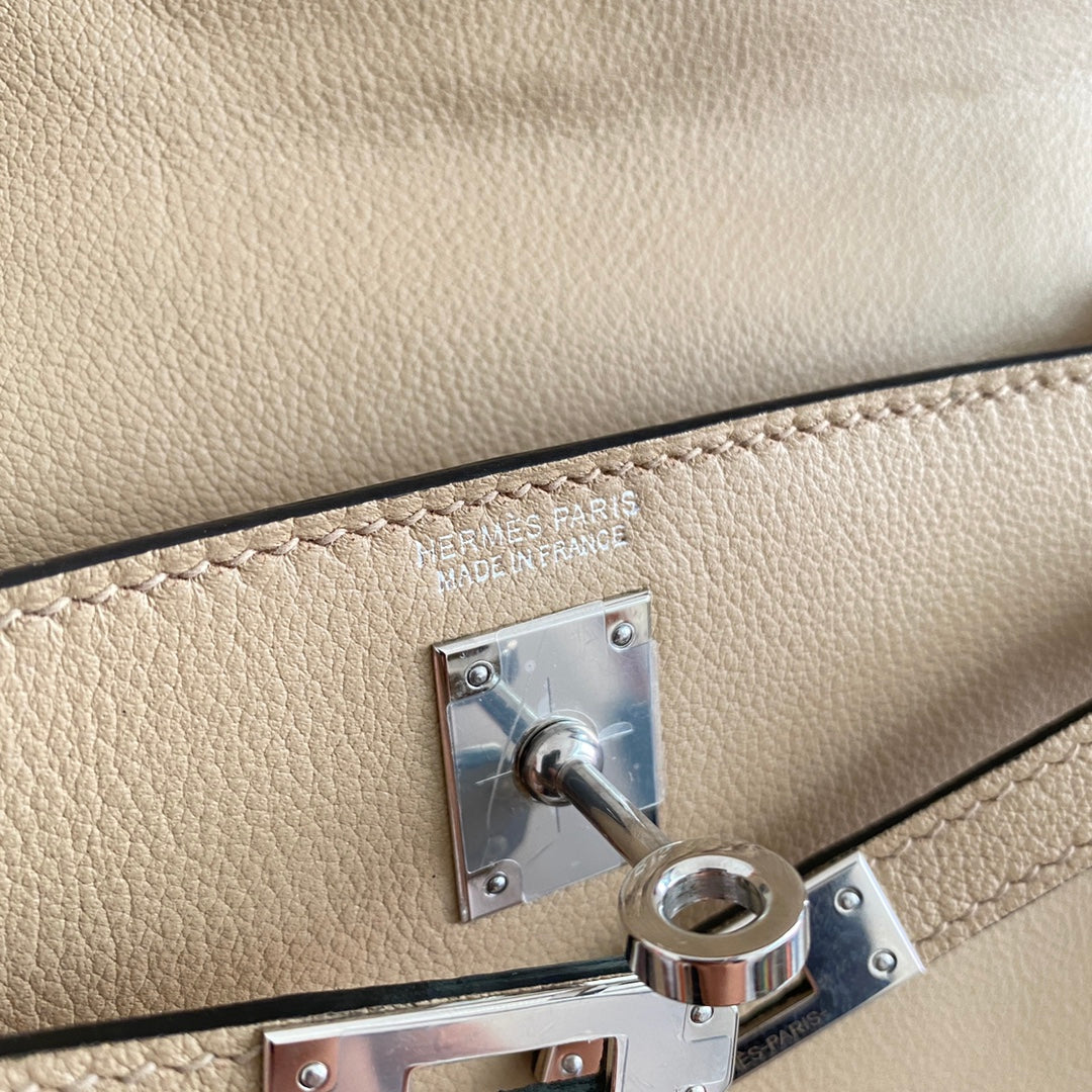 KELLY DANSE II 22CM BEIGE EVERCOLOR CUIR SHW