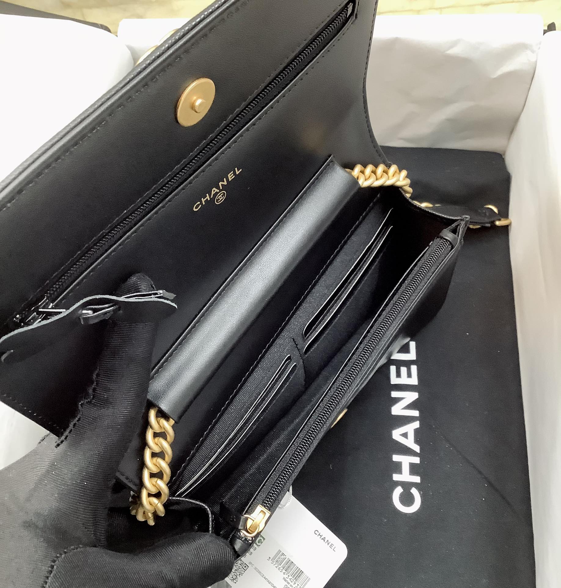 CC LEBOY WOC 19CM BLACK QUILTED CAVIAR GOLD HARDWARE