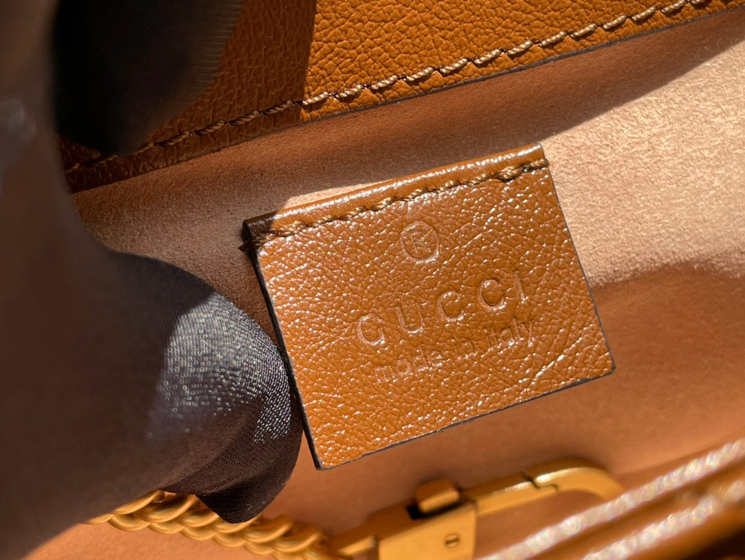 SAC GG MARMONT MINI 16 EN CUIR DE VEAU MARRON CANNELLE