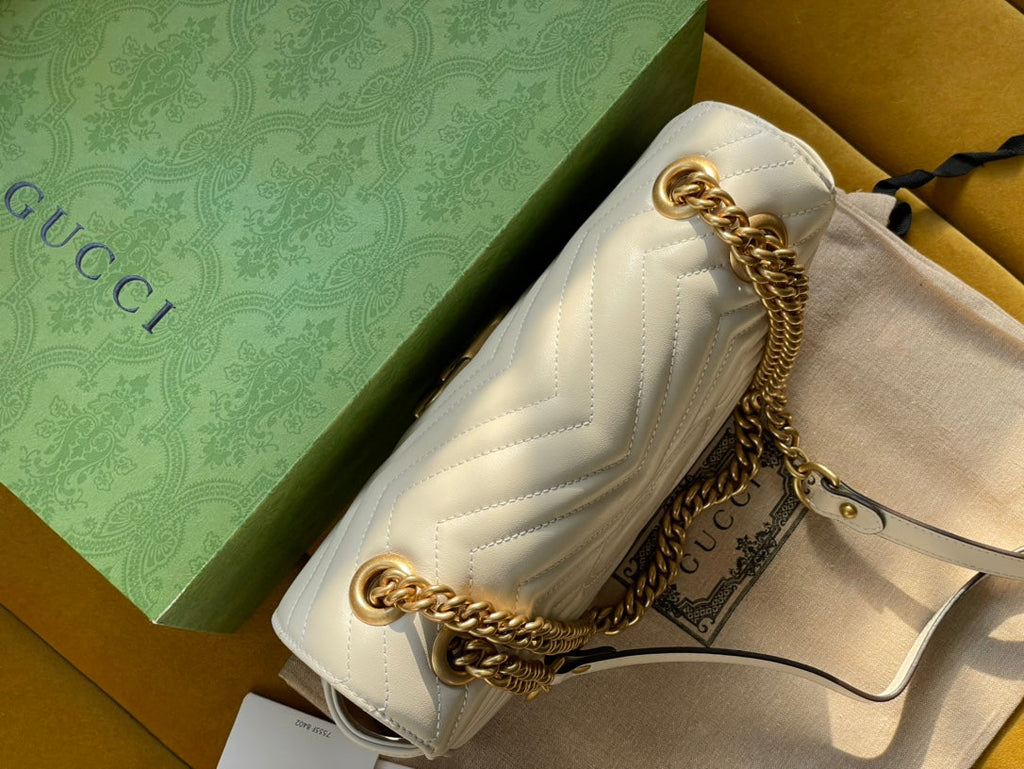 SAC GG MARMONT MATELASSÉ GRAND 26 EN CUIR DE VEAU BLANC