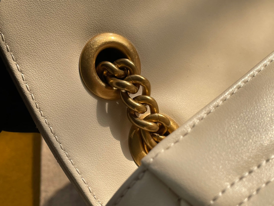 SAC GG MARMONT MATELASSÉ GRAND 26 EN CUIR DE VEAU BLANC