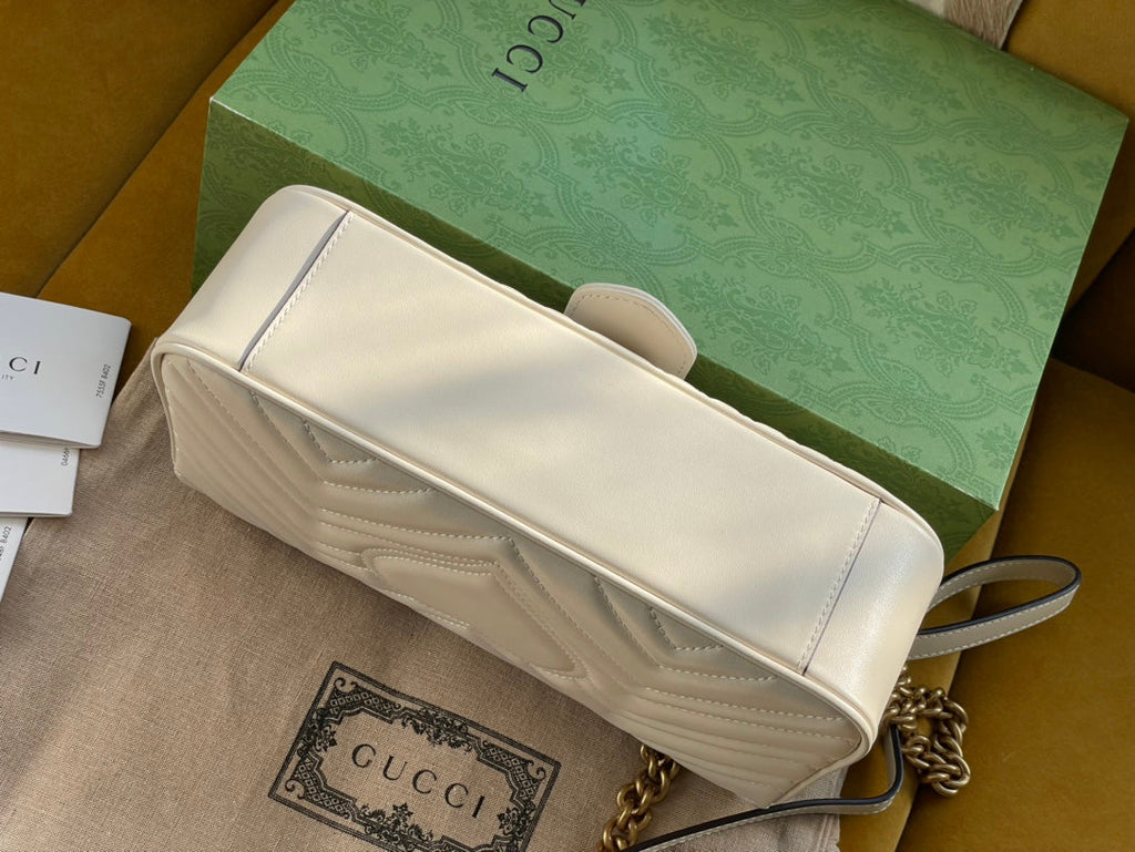 SAC GG MARMONT MATELASSÉ GRAND 26 EN CUIR DE VEAU BLANC