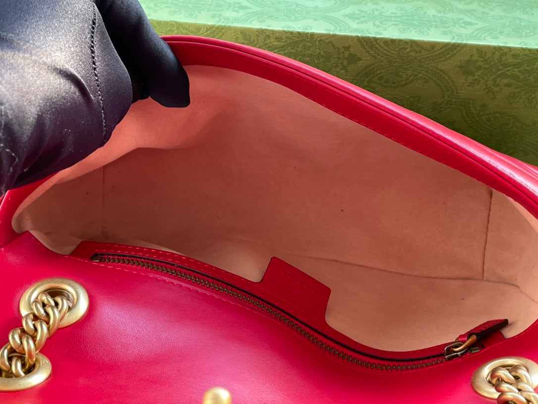 Grand sac GG MARMONT MATELASSÉ 26 pouces en cuir de veau rouge et rose