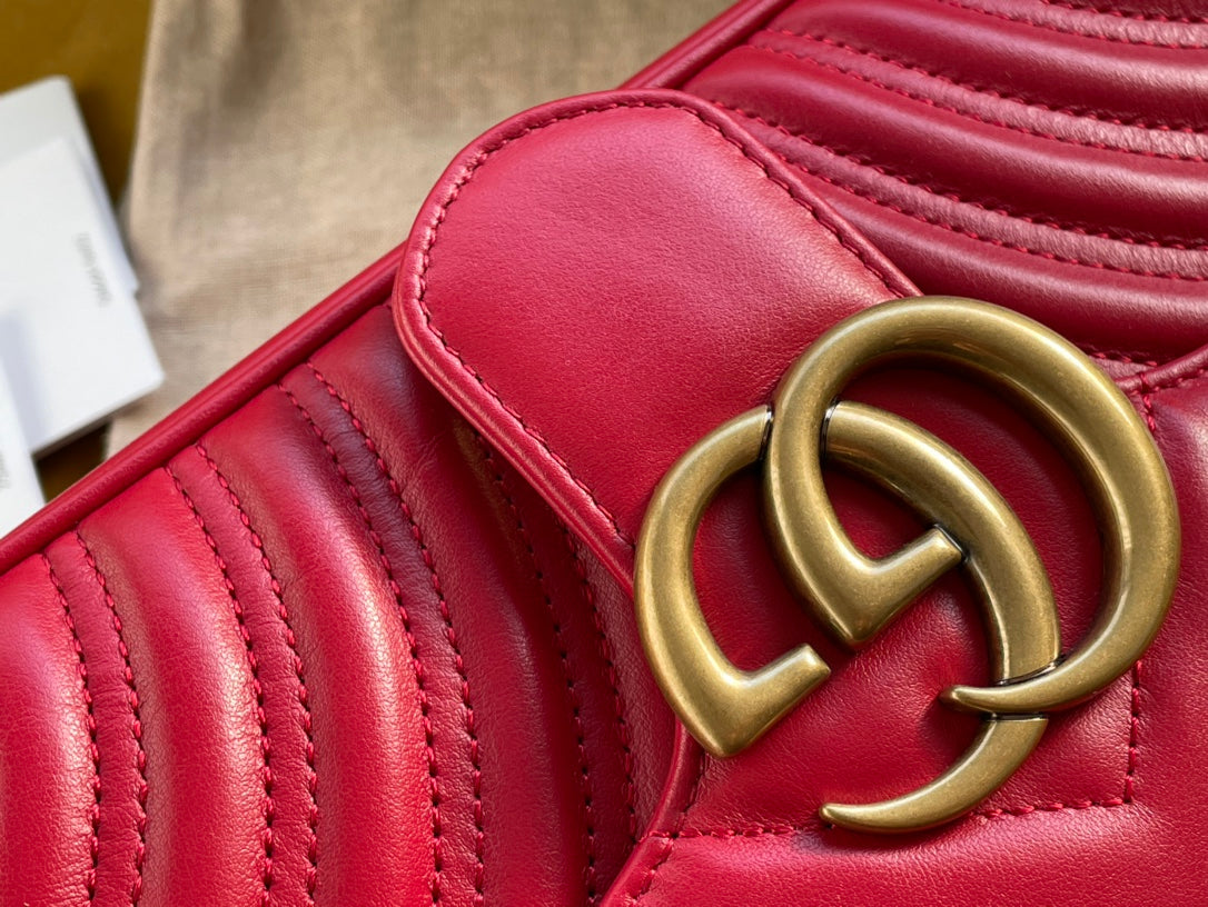 Grand sac GG MARMONT MATELASSÉ 26 pouces en cuir de veau rouge et rose