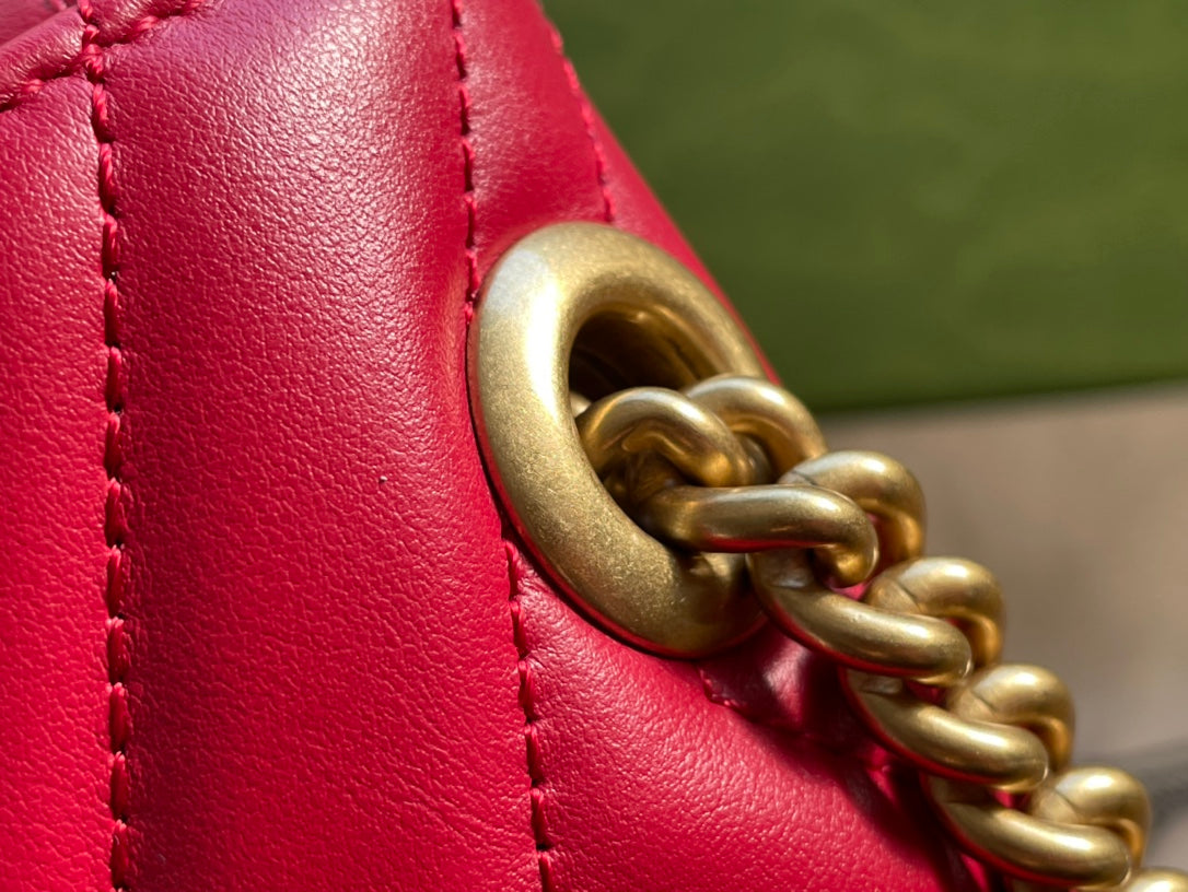 SAC GG MARMONT MATELASSÉ PETIT 22 EN CUIR DE VEAU ROUGE ROSE