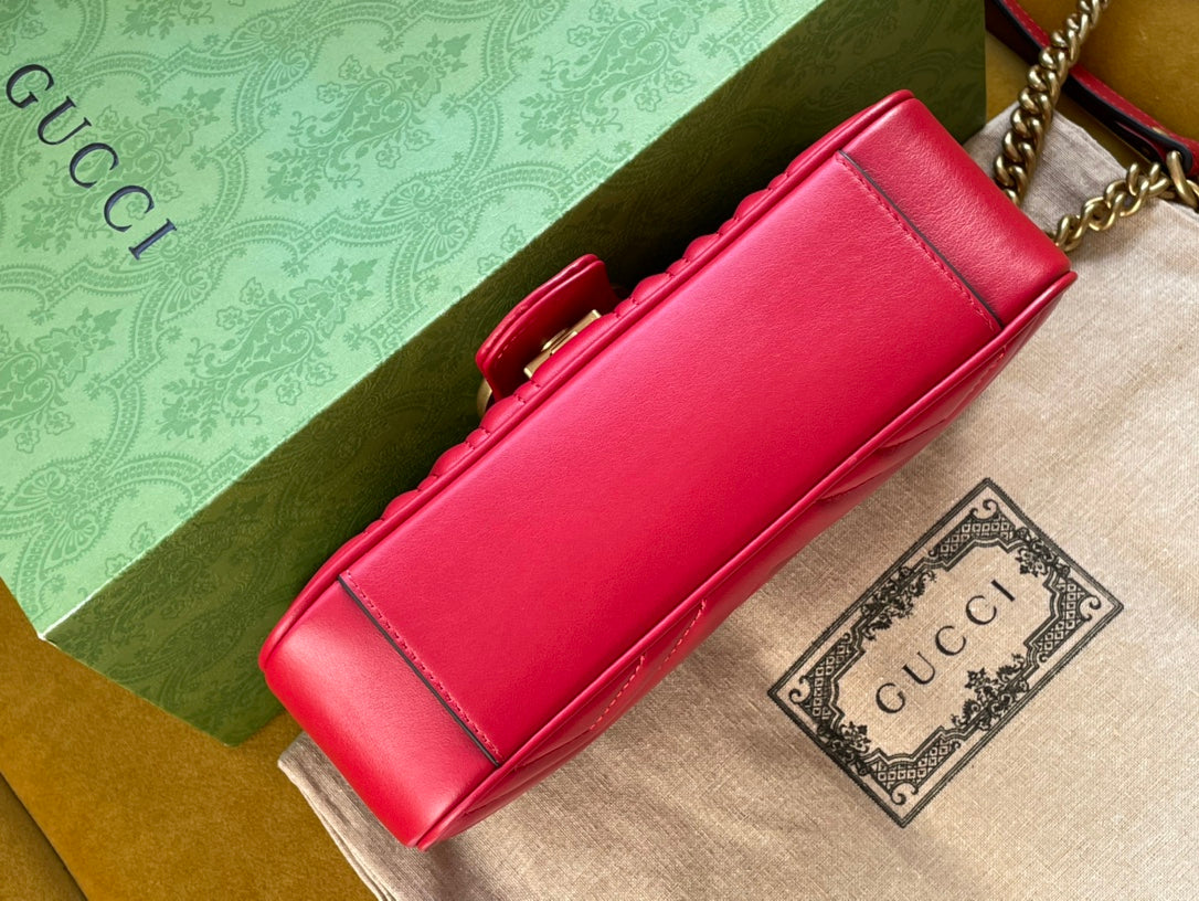 SAC GG MARMONT MATELASSÉ PETIT 22 EN CUIR DE VEAU ROUGE ROSE