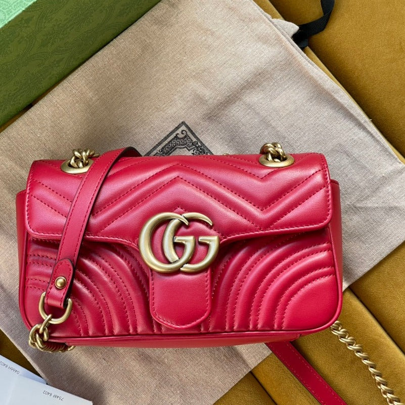 SAC GG MARMONT MATELASSÉ PETIT 22 EN CUIR DE VEAU ROUGE ROSE