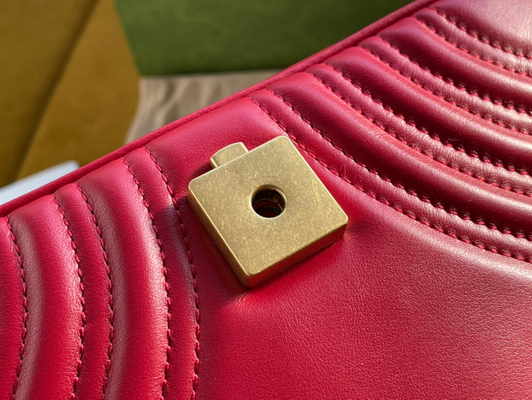 SAC GG MARMONT MATELASSÉ PETIT 22 EN CUIR DE VEAU ROUGE ROSE