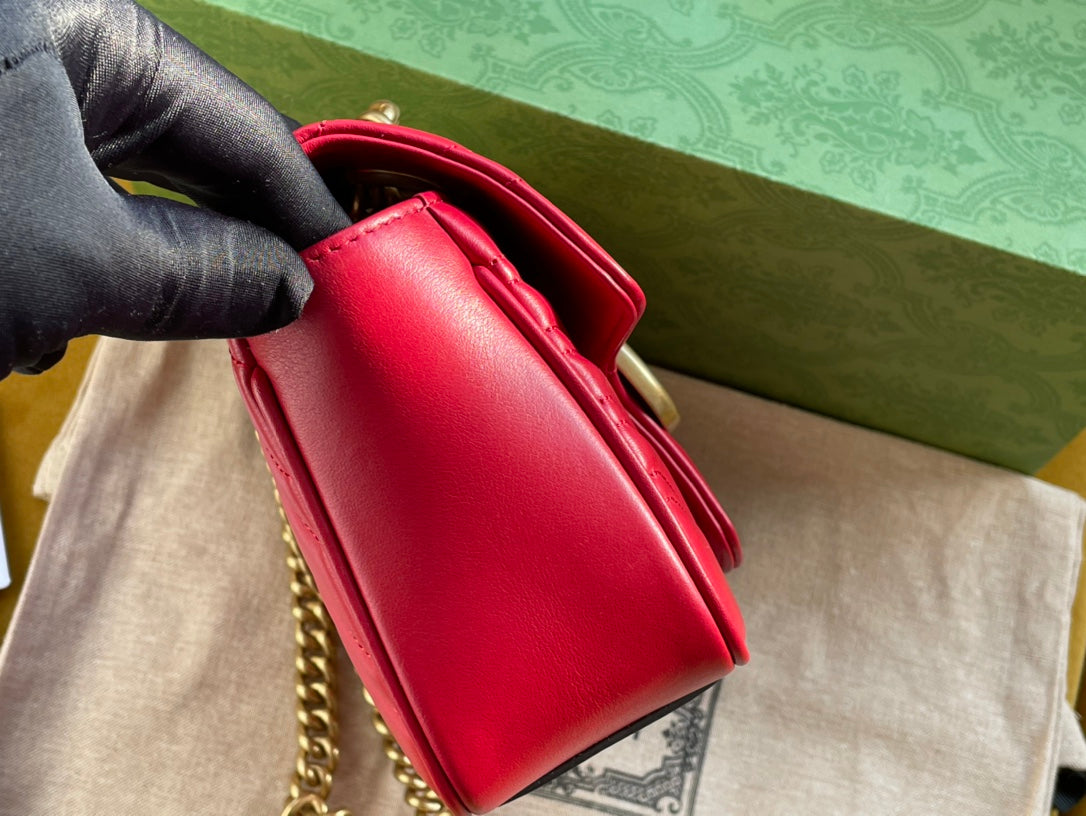 SAC GG MARMONT MATELASSÉ PETIT 22 EN CUIR DE VEAU ROUGE ROSE