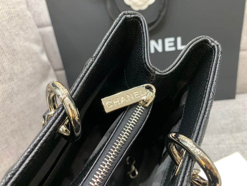 CC GRAND SAC CABAS 34 CM NOIR CAVIAR QUINCAILLERIE ARGENTÉE