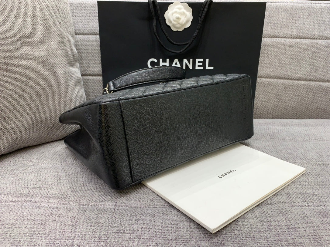 CC GRAND SAC CABAS 34 CM NOIR CAVIAR QUINCAILLERIE ARGENTÉE