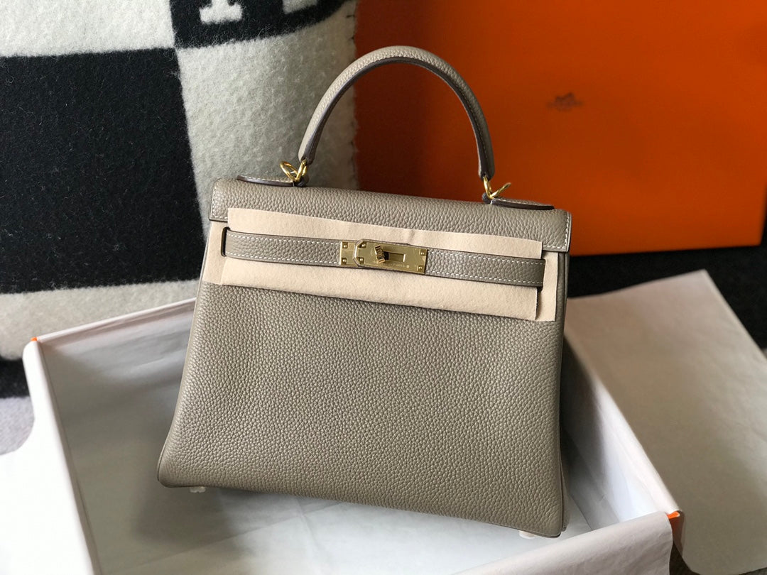 HM KELLY 25CM TAUPE TOGO QUINCAILLERIE OR