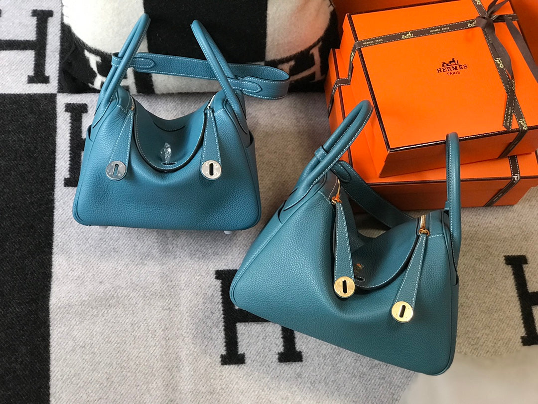 SAC HM LINDY 26 CUIR TAURILLON CLEMENCE SAPHIR