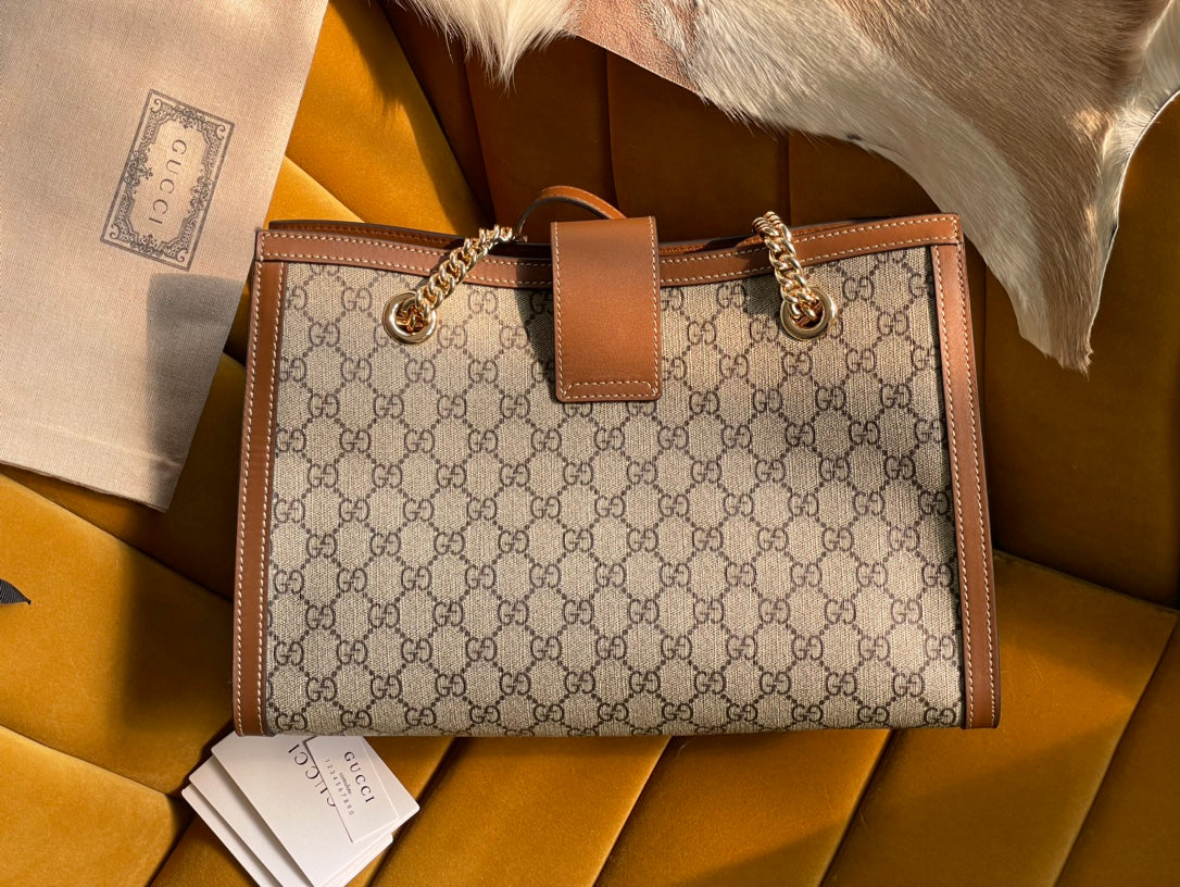 Grand sac bandoulière GG PADLOCK 35 en toile beige et cuir de veau marron