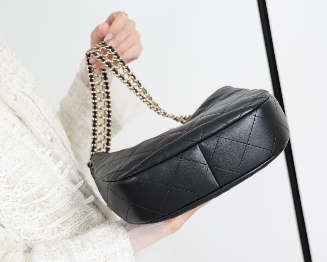 CC HOBO BAG 26CM BLACK LAMBSKIN SILVER HARDWARE