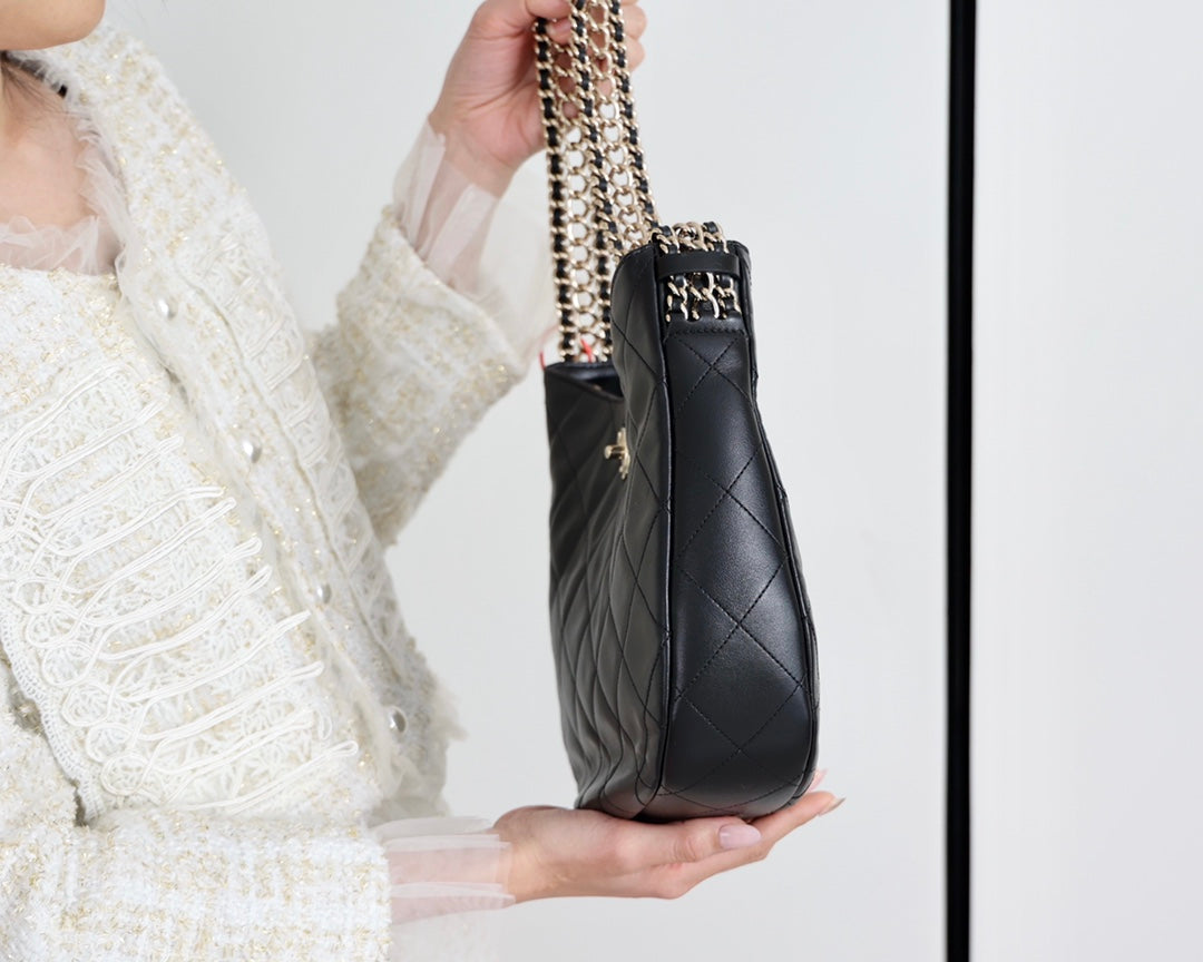CC HOBO BAG 26CM BLACK LAMBSKIN SILVER HARDWARE