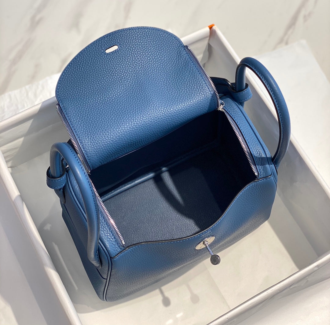 SAC HM LINDY 30 CUIR TAURILLON CLEMENCE AZUR
