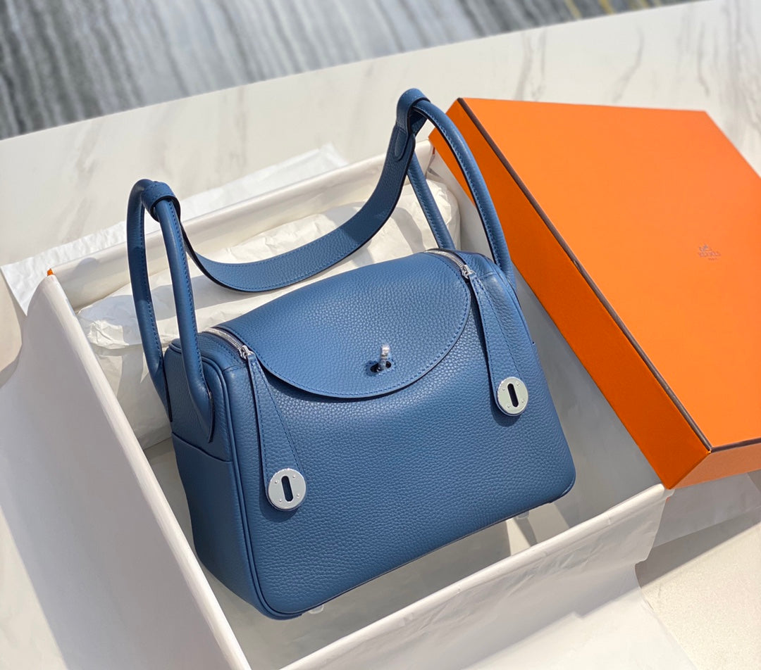SAC HM LINDY 30 CUIR TAURILLON CLEMENCE AZUR