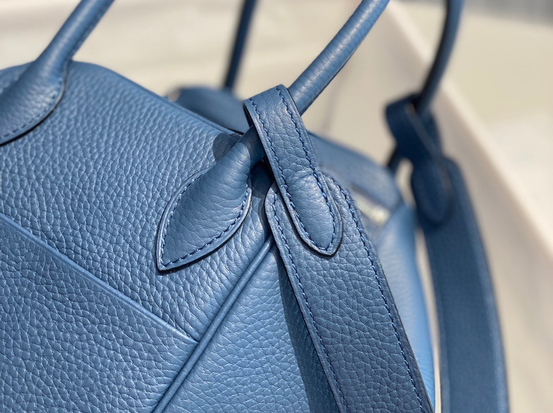 SAC HM LINDY 30 CUIR TAURILLON CLEMENCE AZUR