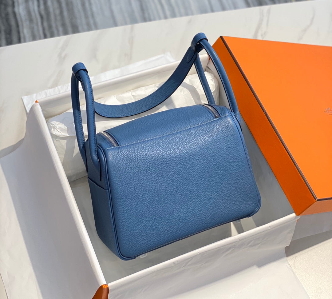 SAC HM LINDY 30 CUIR TAURILLON CLEMENCE AZUR