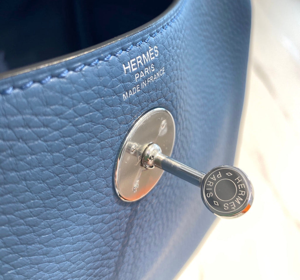 SAC HM LINDY 30 CUIR TAURILLON CLEMENCE AZUR
