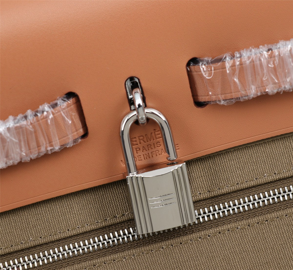 HM HERBAG ZIP 31 TOILE OLIVE ET BRONZE