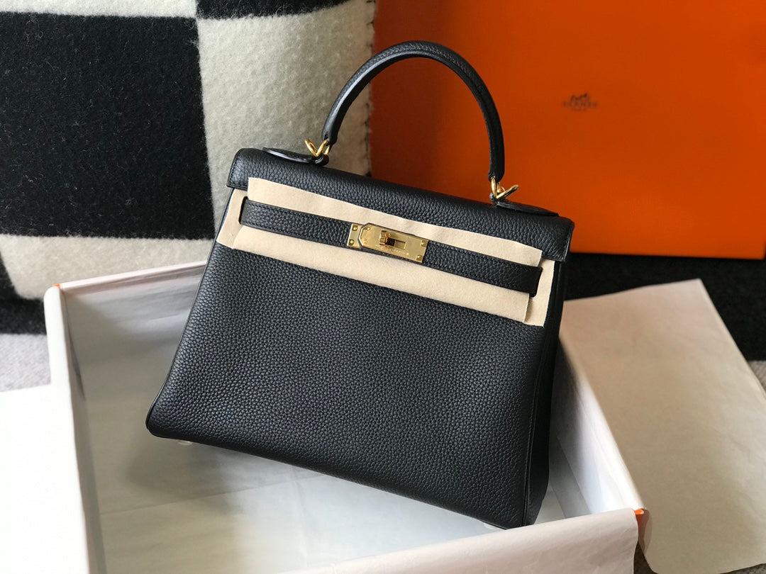 HM ケリー 32cm ブラック トーゴレザー ゴールド金具