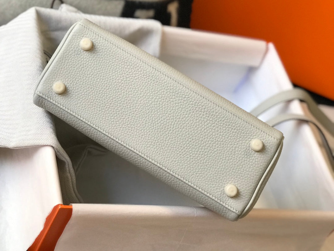 HM ケリー 32cm ホワイト トーゴレザー ゴールド金具