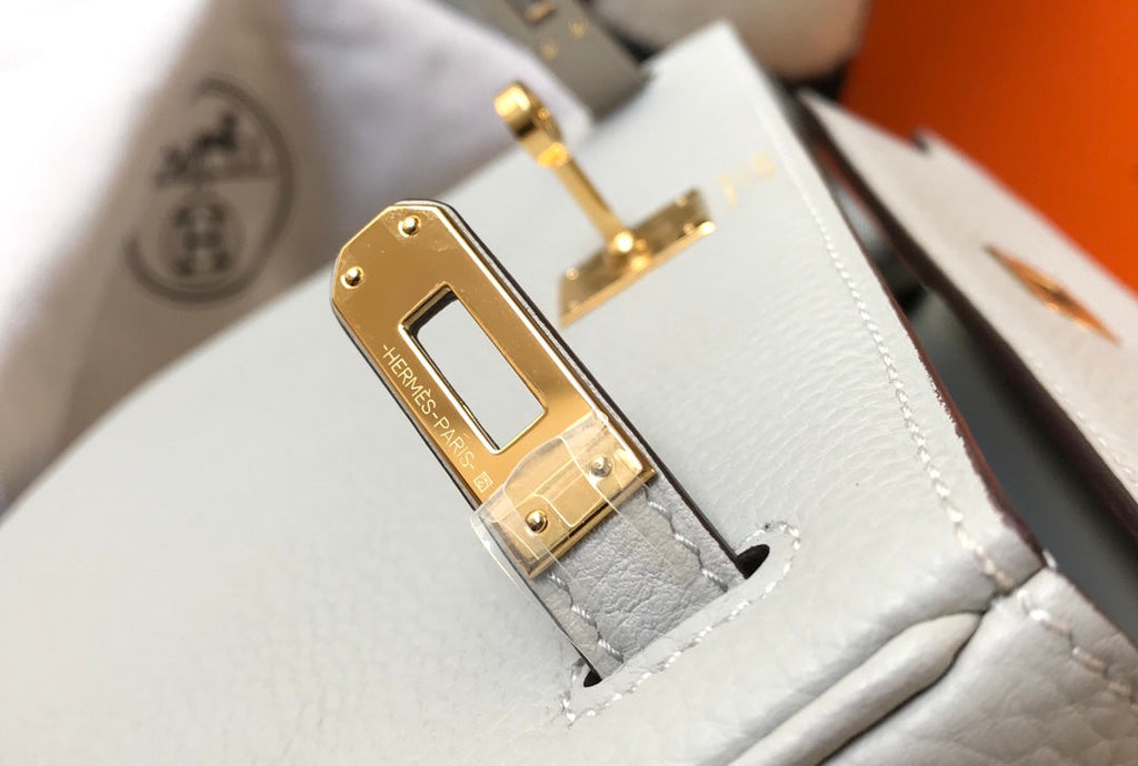 HM KELLY 32CM CUIR TOGO BLANC QUINCAILLERIE DORÉ