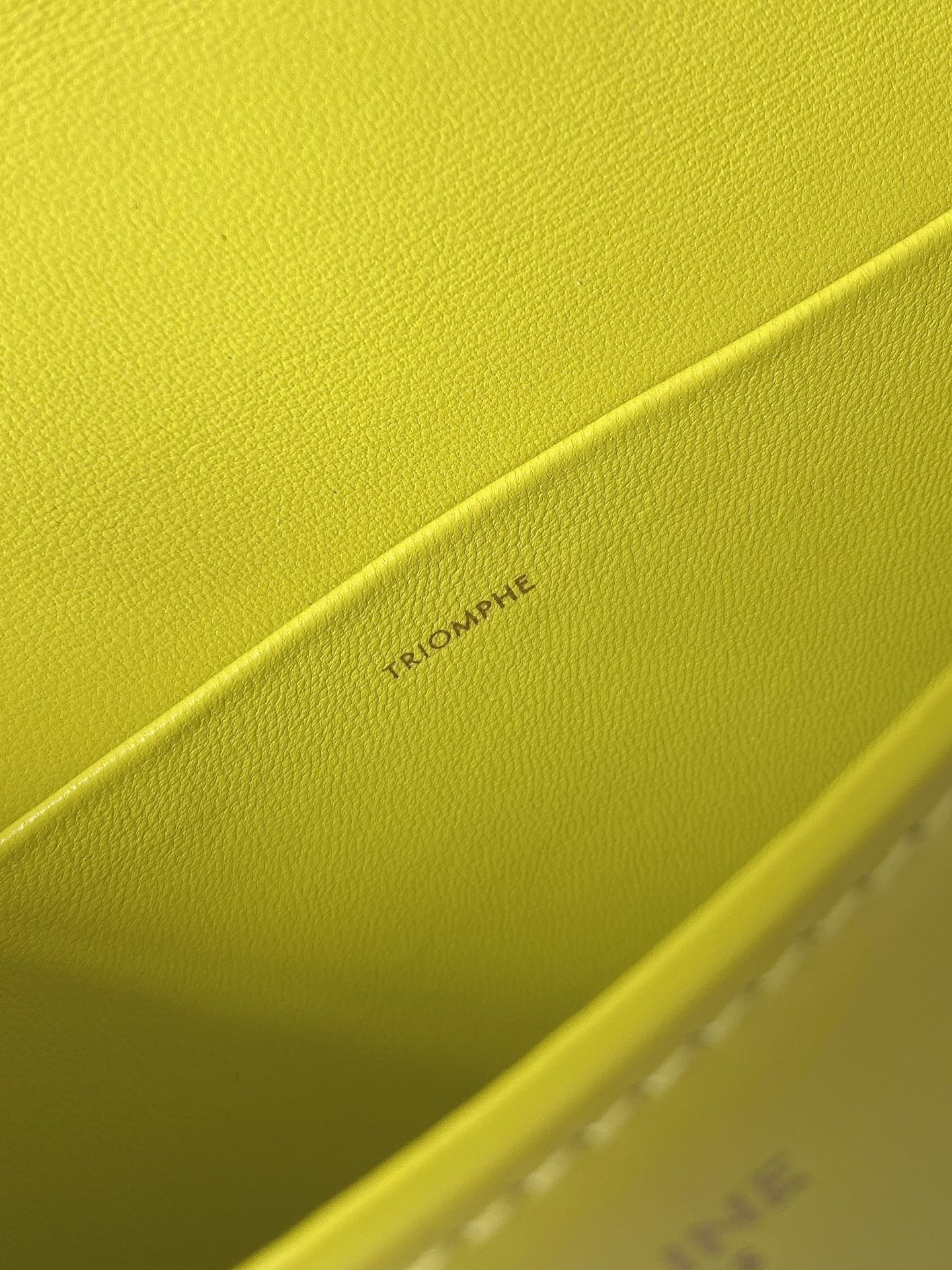 SAC SOUS-AISSELLE 20 CHAÎNES EN CUIR DE VEAU JAUNE CHARTREUSE