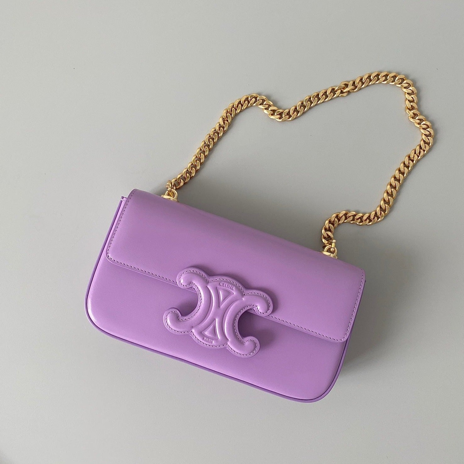 SAC SOUS-AISSELLE 20 CHAÎNES EN CUIR DE VEAU VIOLET ESTAMPÉ
