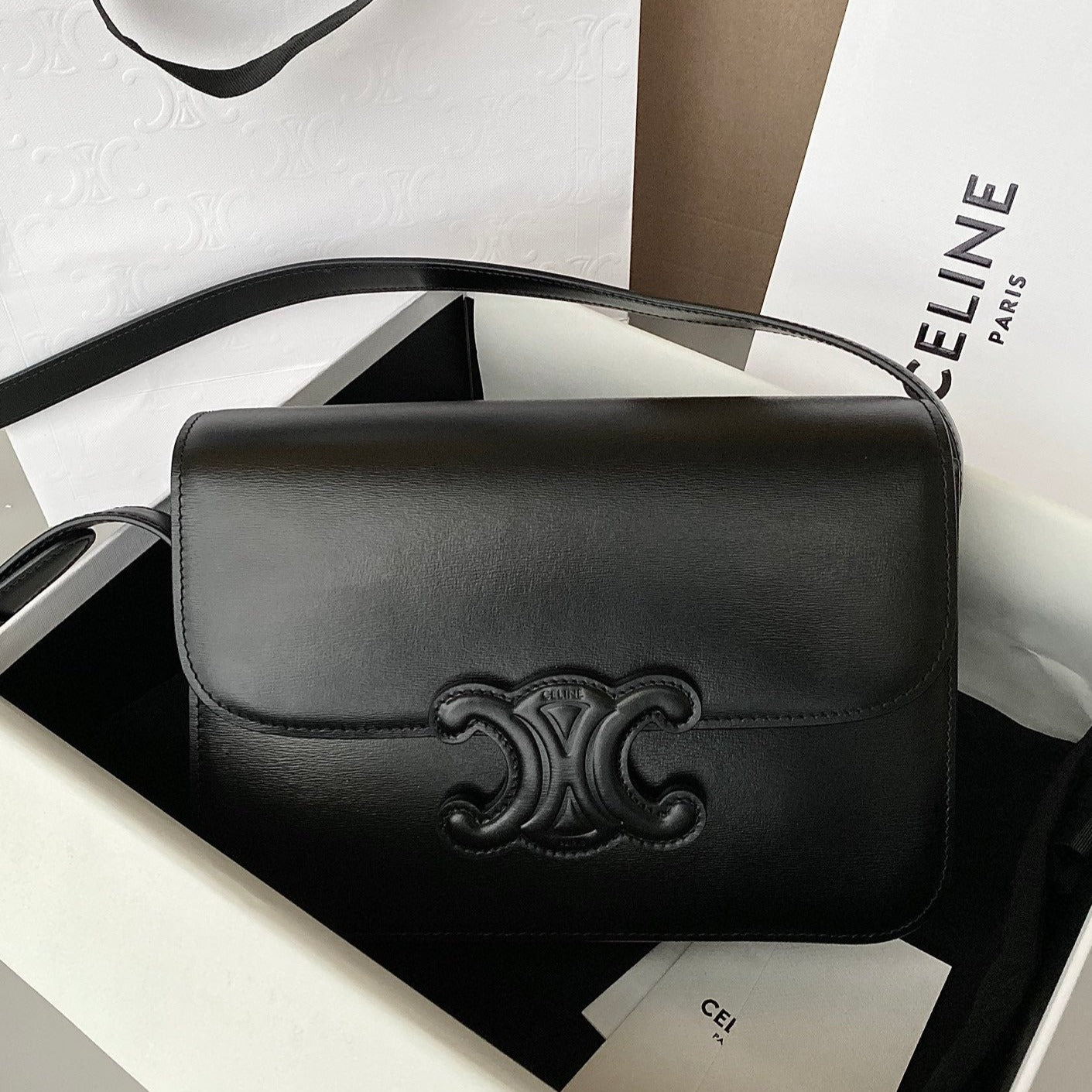 CLASSIQUE TRIOMPHE 22 CUIR DE VEAU TOUT NOIR