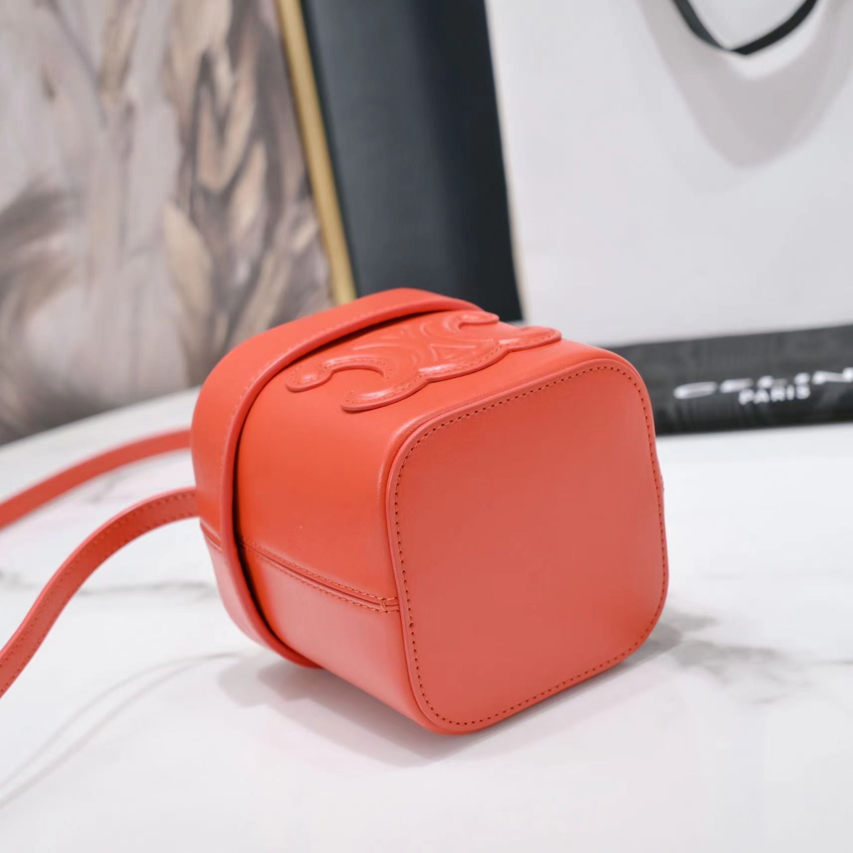 SAC BANDOULIÈRE SQUARE BOX 11 CUIR DE VEAU ORANGE FEU