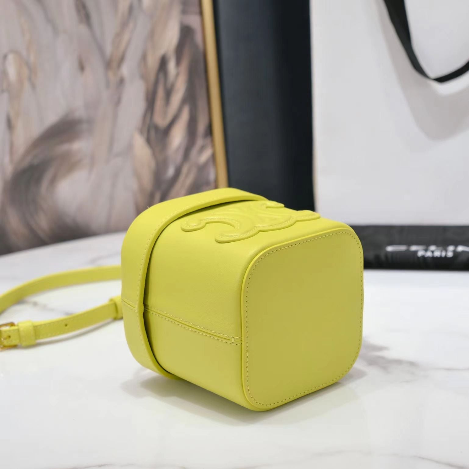 SAC BANDOULIÈRE SQUARE BOX 11 CUIR DE VEAU JAUNE CITRON