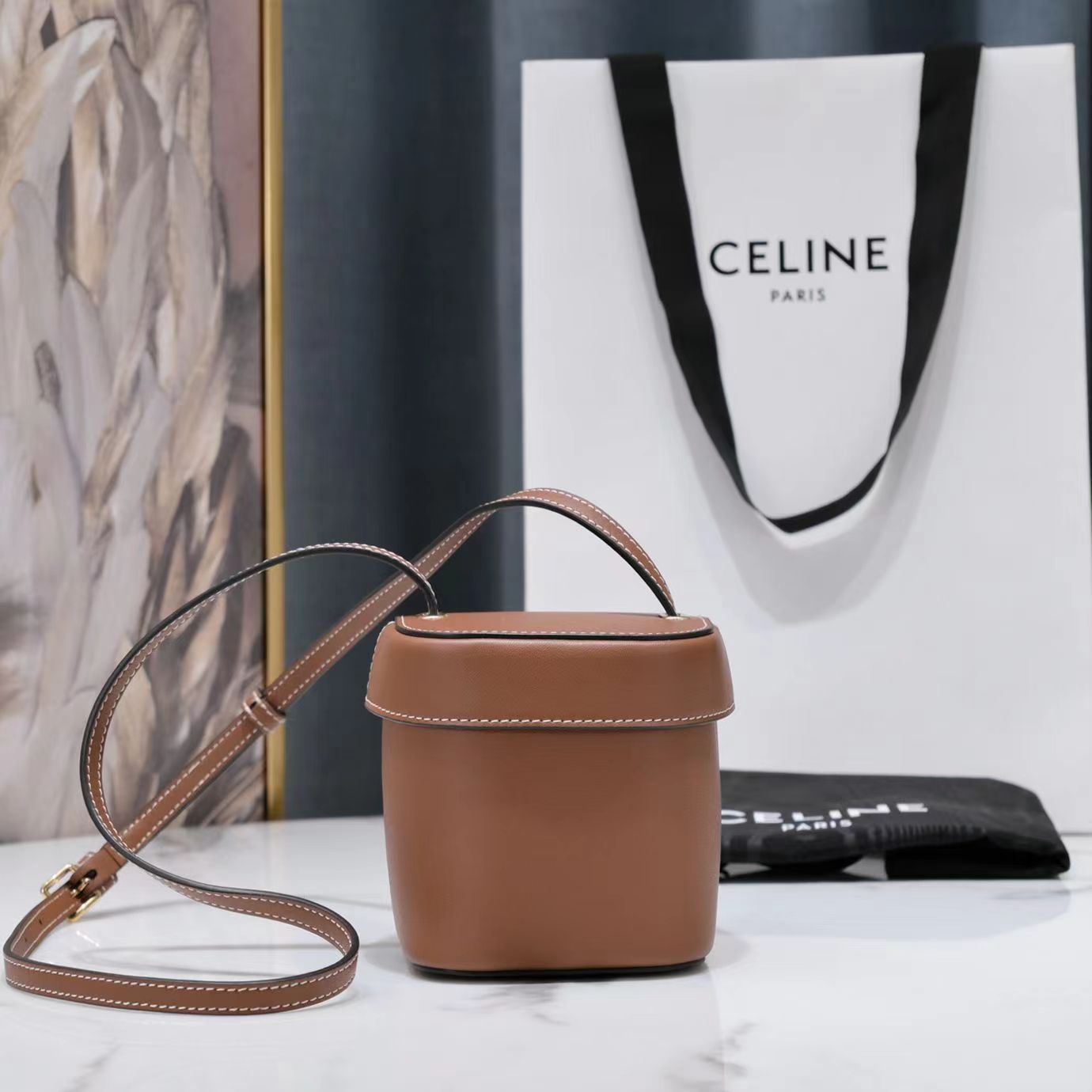 SAC BANDOULIÈRE SQUARE BOX 11 CUIR DE VEAU MARRON CANNELLE