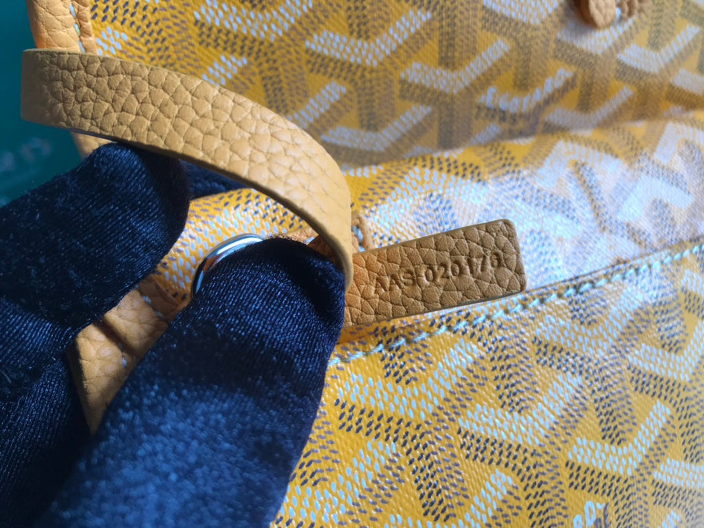 SAC HARDY PM 40 EN TOILE GOYARDINE JAUNE ET GARNITURES EN CUIR TAURILLON