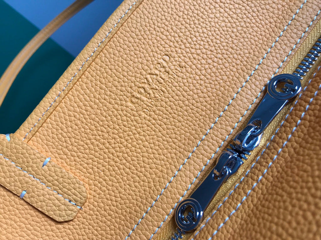 SAC HARDY PM 40 EN TOILE GOYARDINE JAUNE ET GARNITURES EN CUIR TAURILLON