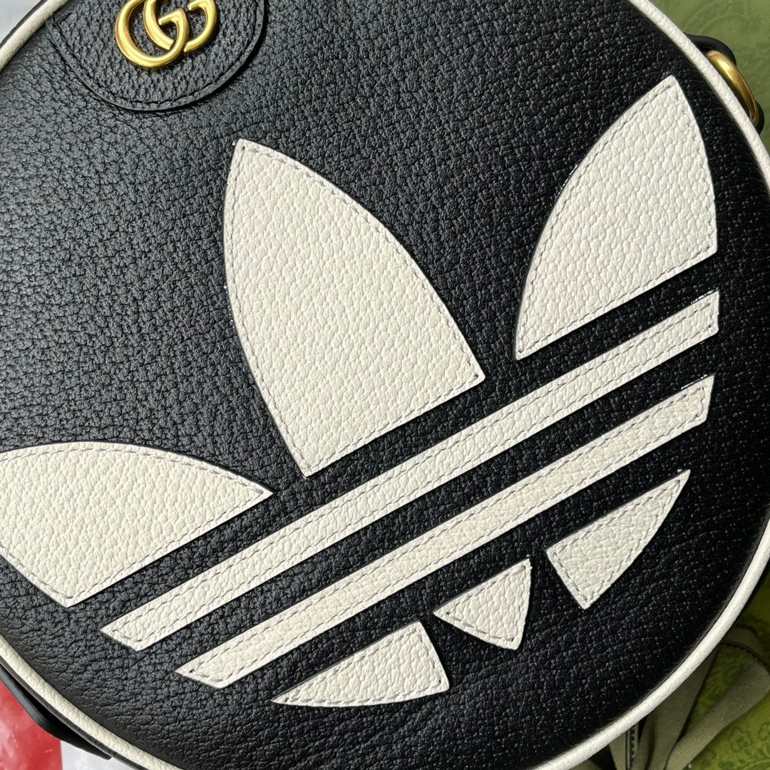 GGXADIDAS OPHIDIA SHOULDER BAG 22 IN BLACK AND WHITE CALFSKIN